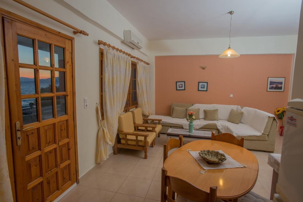 Sunset Holiday Home In Kalamaki Quarto foto