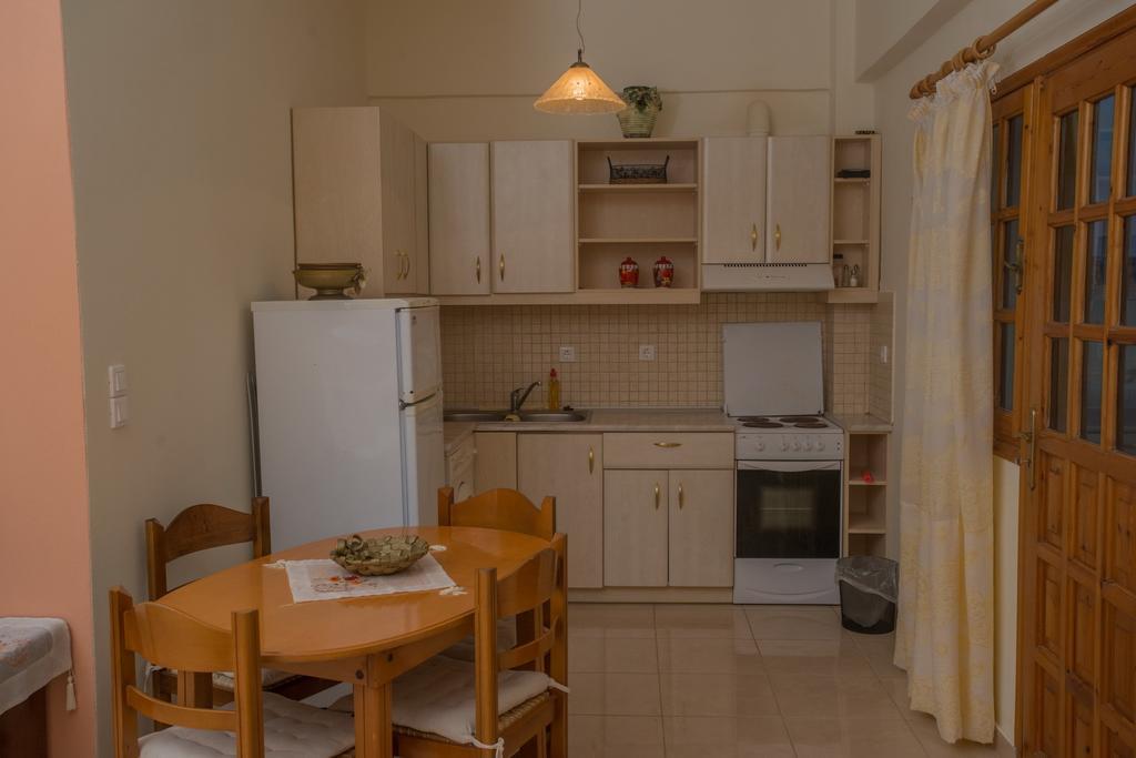 Sunset Holiday Home In Kalamaki Quarto foto