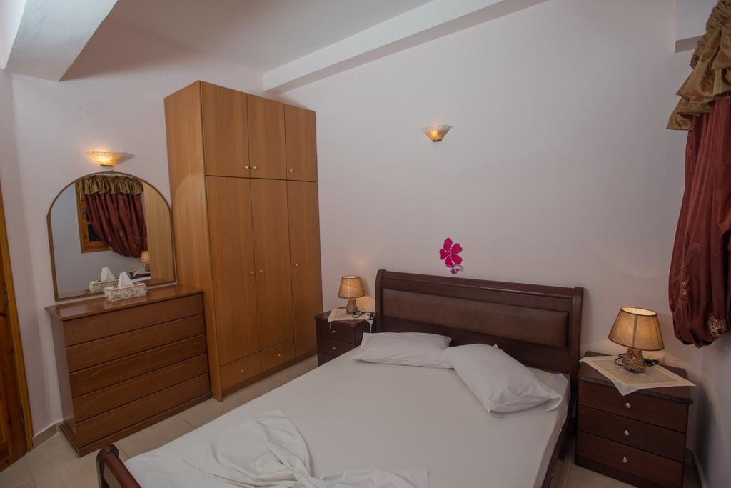 Sunset Holiday Home In Kalamaki Quarto foto